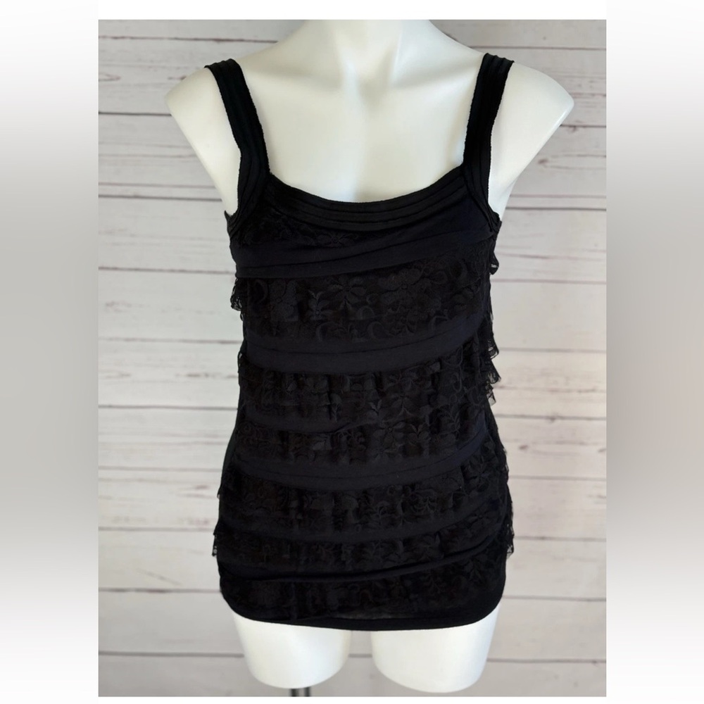 David Kahn Woman’s Black Lace Camisole Top Size XS Sleeveless Tiered Lined Sexy